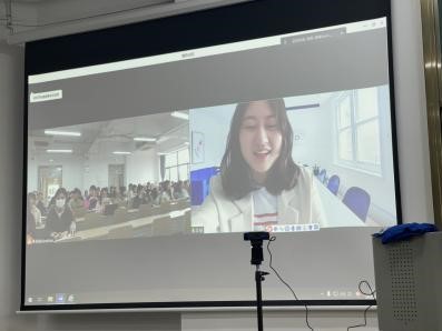 70d9d663e04e3aede3d32019b5fe903